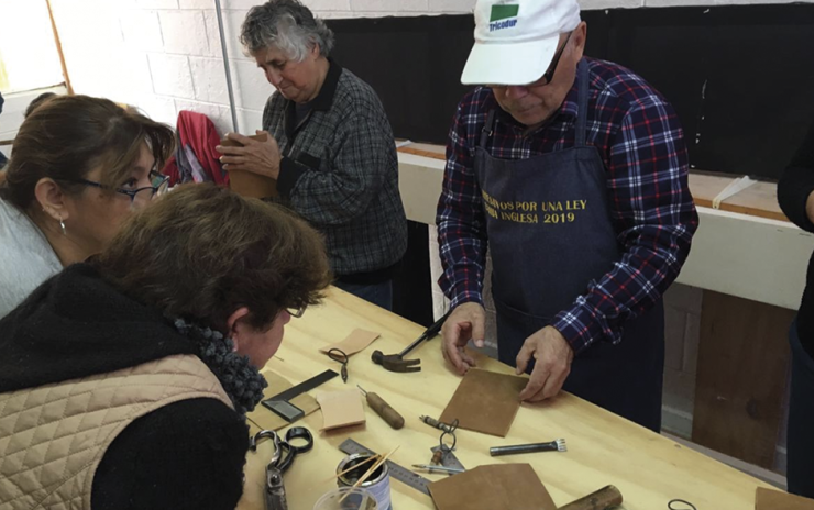 Comienzan talleres de artesanía