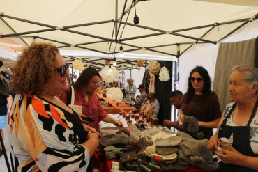 Más de 80 artesanas y artesanos de todo el país y una aplaudida cartelera cultural dieron vida a la 13ª Feria Nacional de Artesanía de Bahía Inglesa