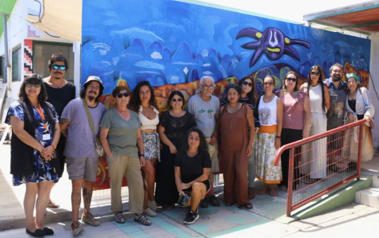 Feria Nacional de Bahía Inglesa celebra sus 15 años con mediación cultural y mural itinerante de Mario Murua