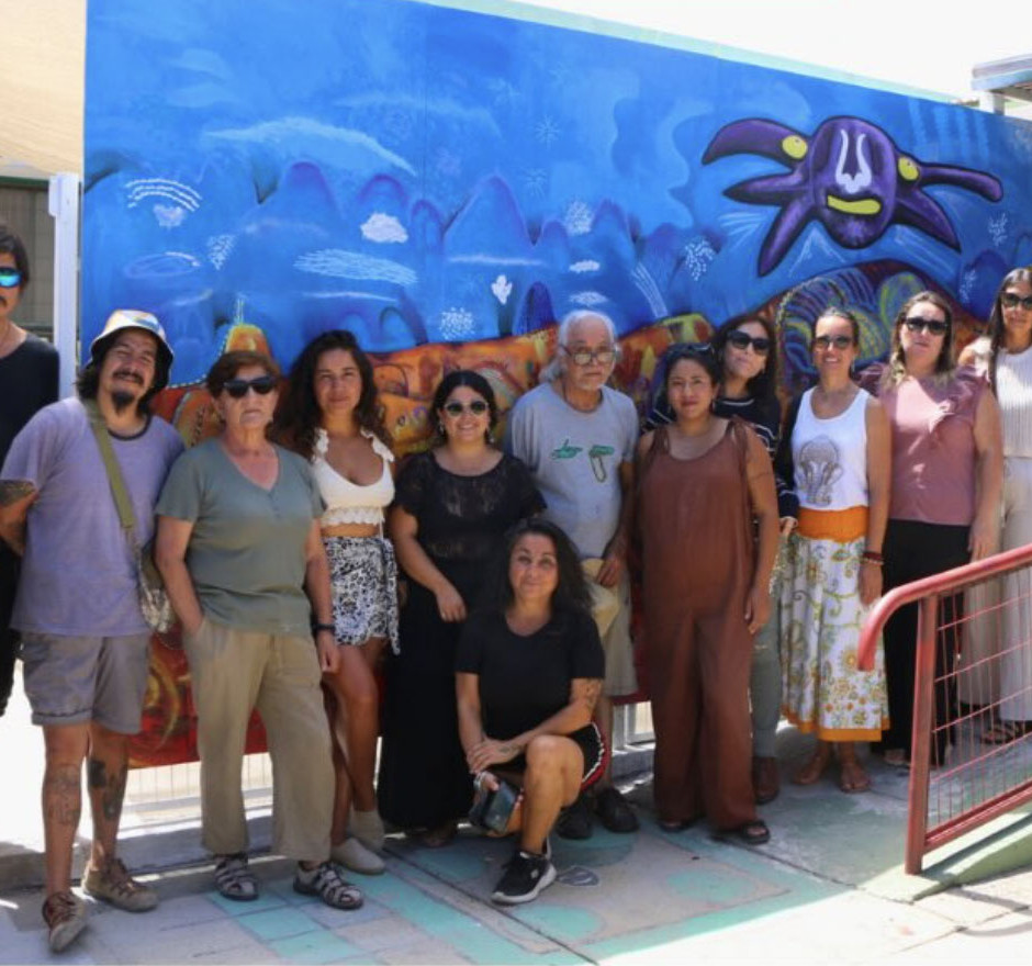Feria Nacional de Bahía Inglesa celebra sus 15 años con mediación cultural y mural itinerante de Mario Murua