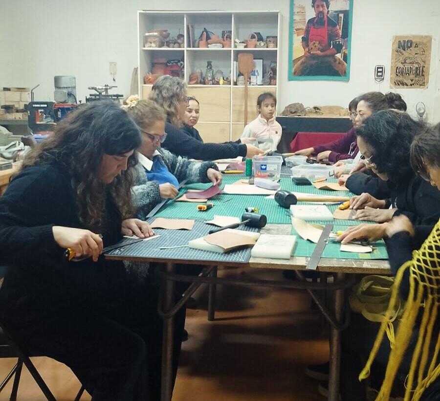 Agrupación Artesanal y Cultural Nuevo Horizonte realizó taller de cuero