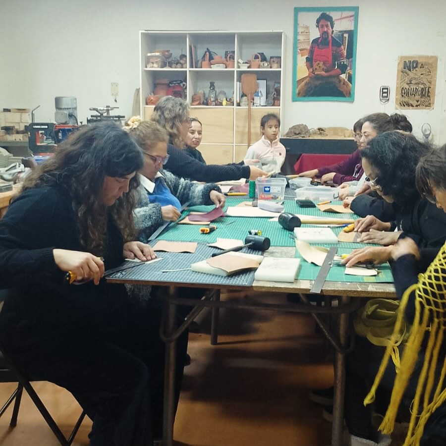Agrupación Artesanal y Cultural Nuevo Horizonte realizó taller de cuero